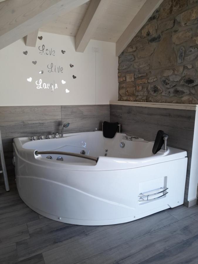 White Suite - Jacuzzi, Swimming Pool & Lake View Lezzeno Exterior photo