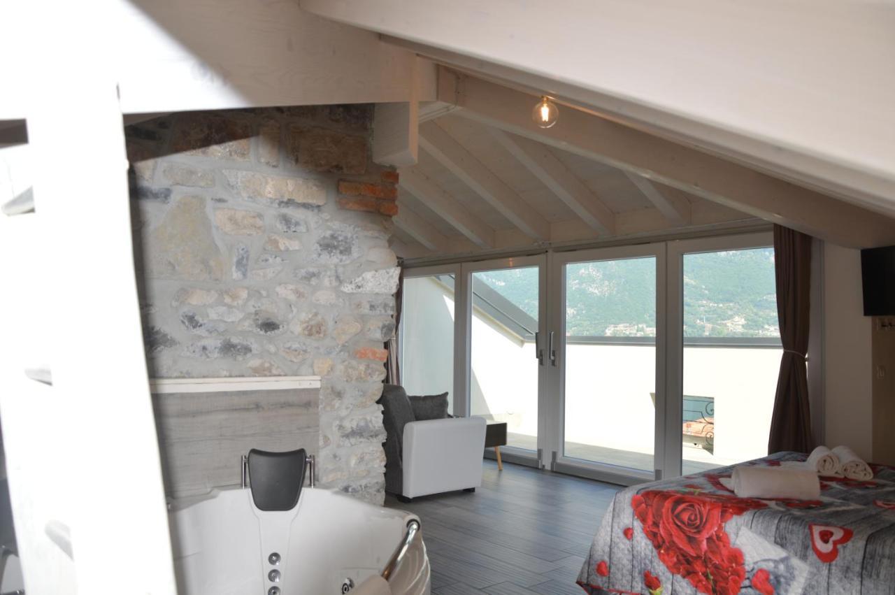 White Suite - Jacuzzi, Swimming Pool & Lake View Lezzeno Exterior photo