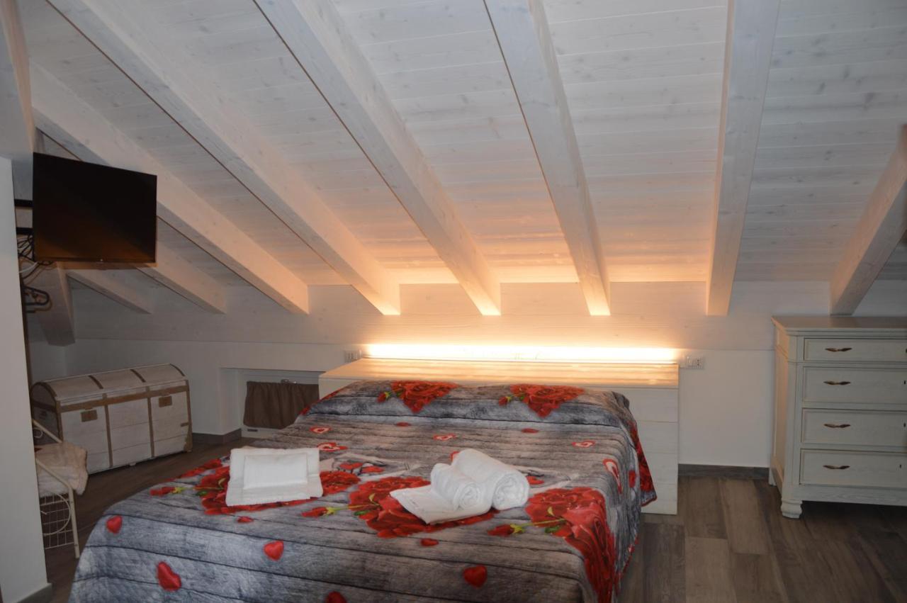 White Suite - Jacuzzi, Swimming Pool & Lake View Lezzeno Exterior photo
